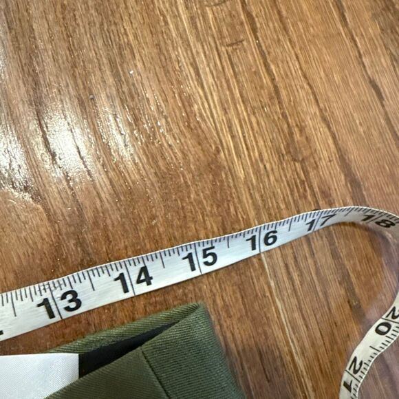 Banana Republic Sloan curvy fit green pants size 8 tall - Picture 9 of 12